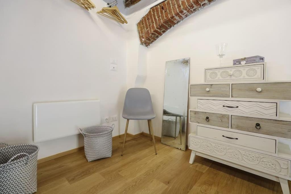 Cozy Loft Navigli, Close To Duomo And Bocconi - Italy Flat Vacation Milán Exterior foto